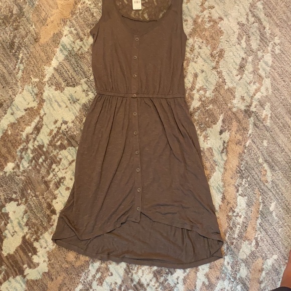 Never worn high low button down dress - Picture 4 of 7